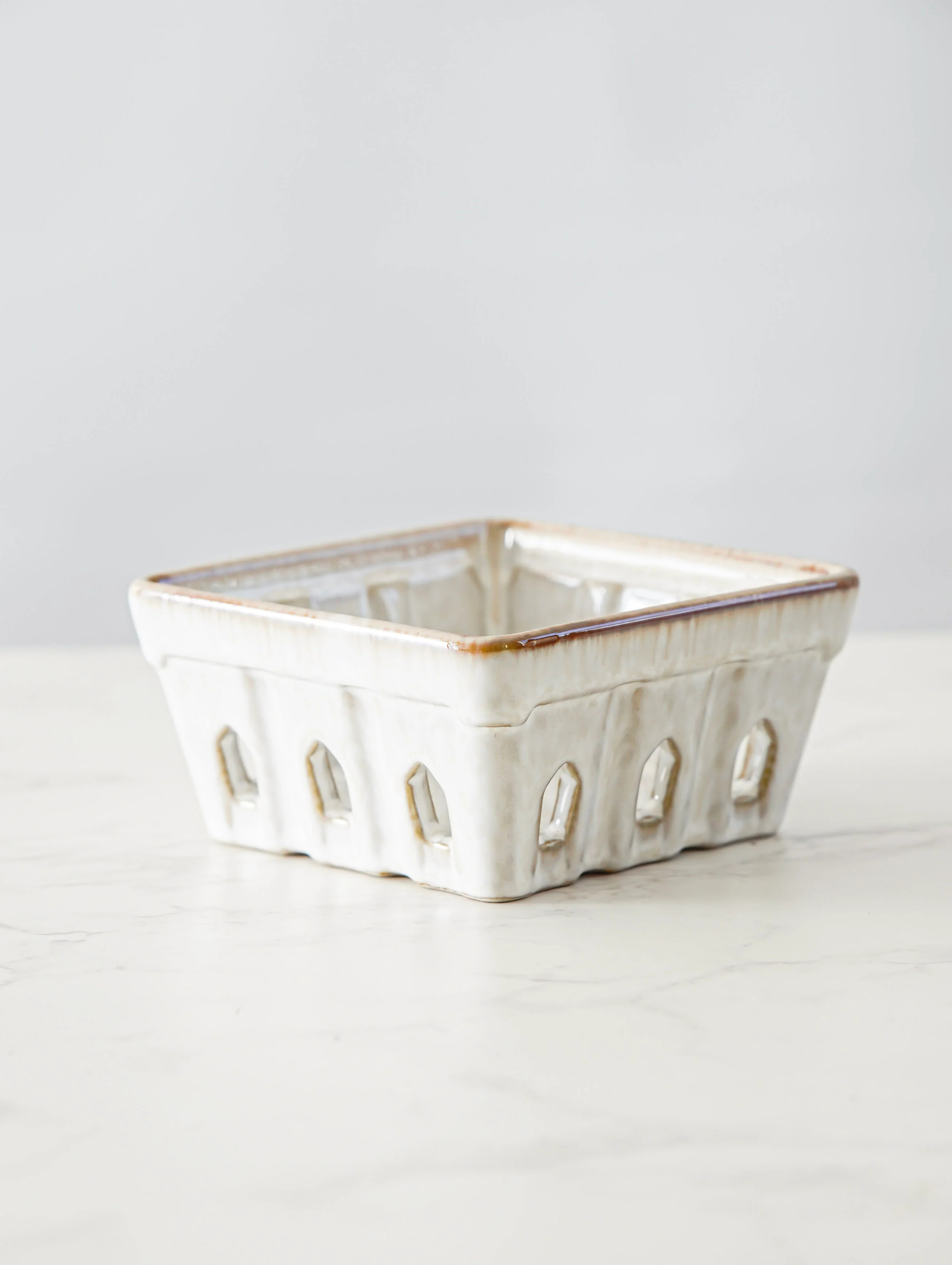 Eloise Ceramic Berry Basket | MJHome
