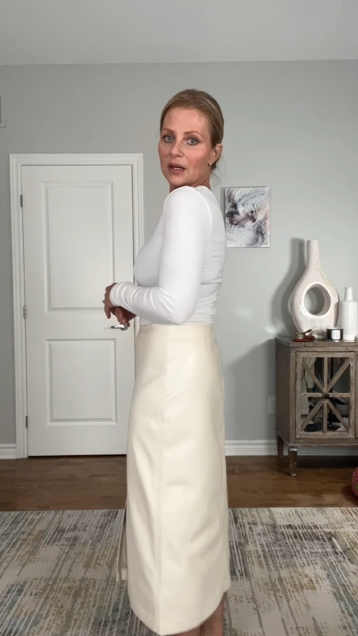 Sharing my recent Aritzia and Gap Haul. This is part 1. For reference, I’m a size 8/10, over 50 and 5’6. I hope this helps! #over50fashion #aritzia #gap #casualchic #over50style #over40fashion #over40stylw

#LTKGiftGuide #LTKVideo #LTKstyletip