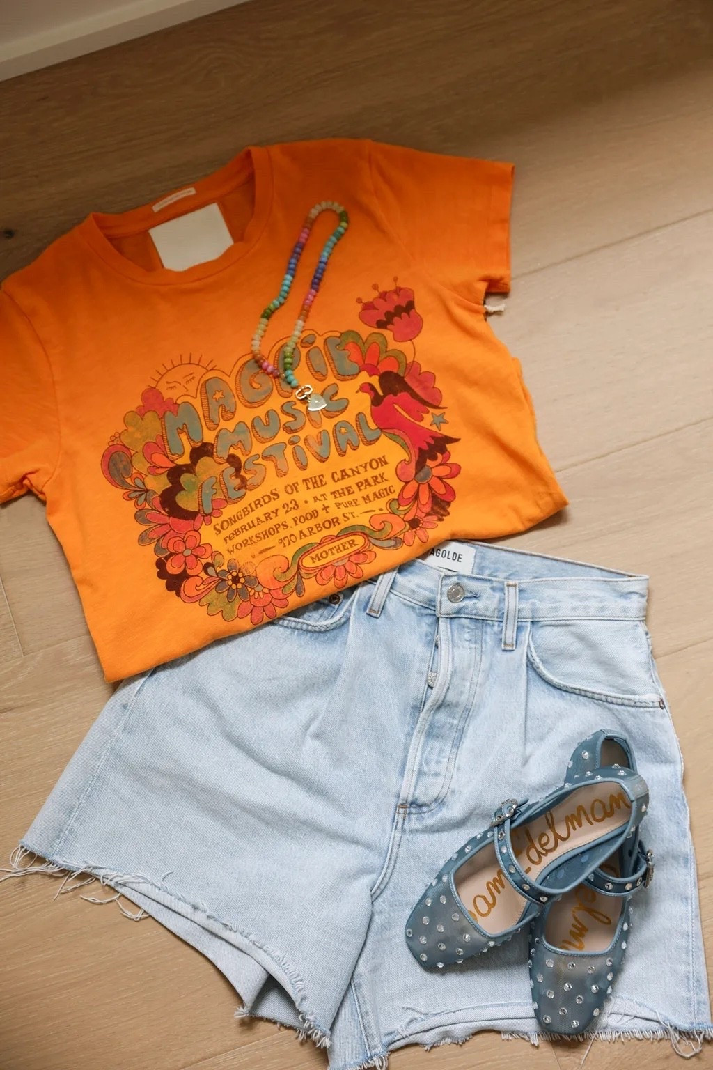 An outfit formula that never fails:
graphic tee + denim shorts + a fun shoe 🧡

#LTKSeasonal #LTKPetite #LTKdayinmylife