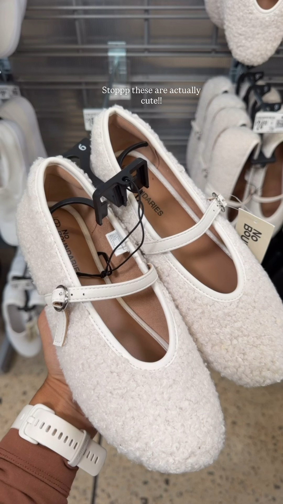 So cute!!! 🤍 

#LTKSeasonal #LTKStyleTip #LTKBeauty