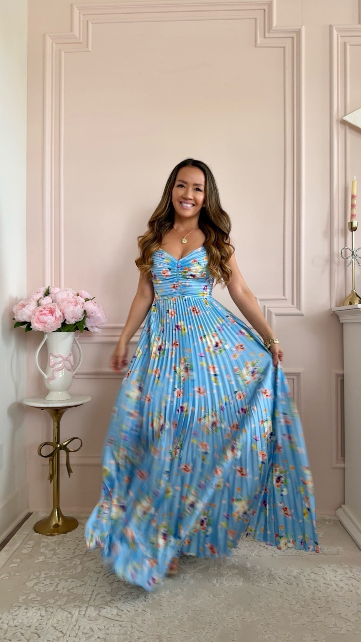Blue floral pleated wedding guess dress 

Wearing size XXS

#LTKSaleAlert #LTKPetite #LTKWedding