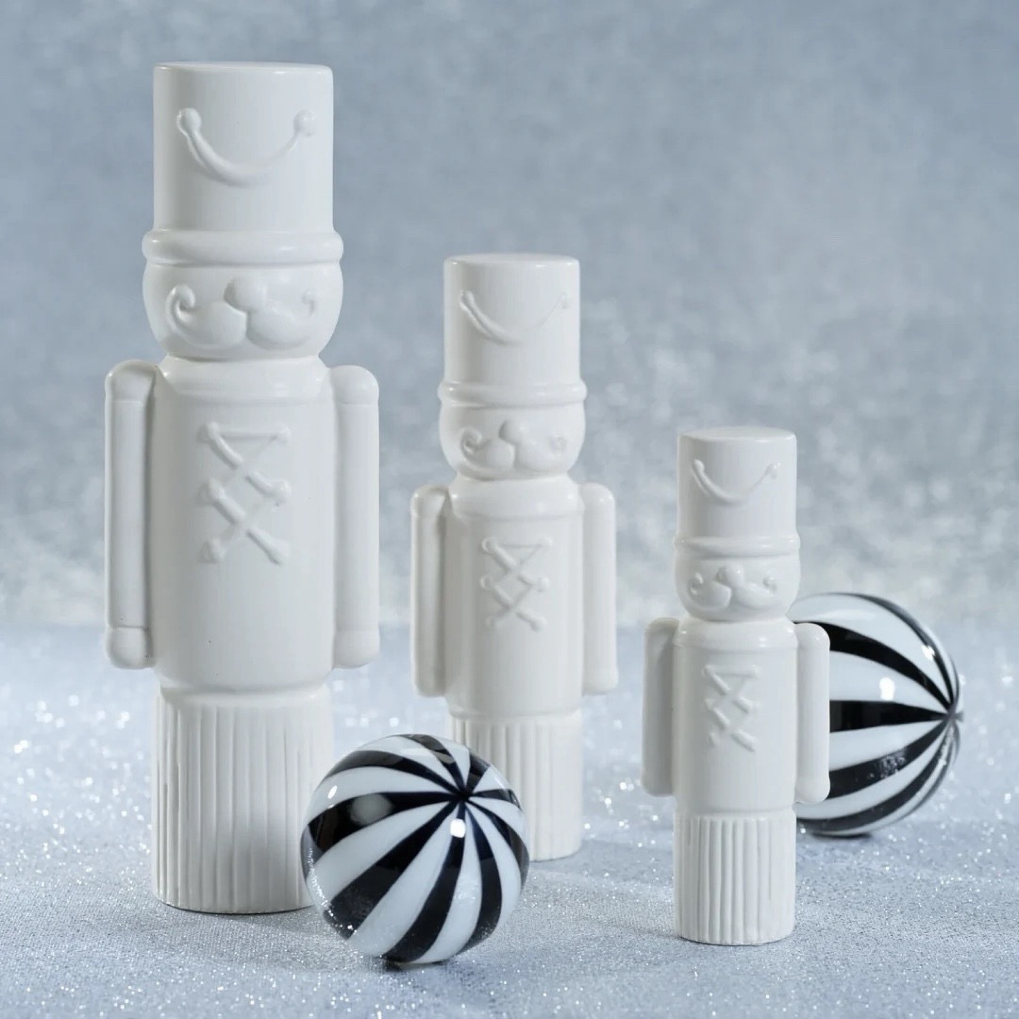 Christmas decor, Christmas decorations, holiday decor, nutcracker, modern home


#LTKHoliday #LTKHome #LTKSeasonal