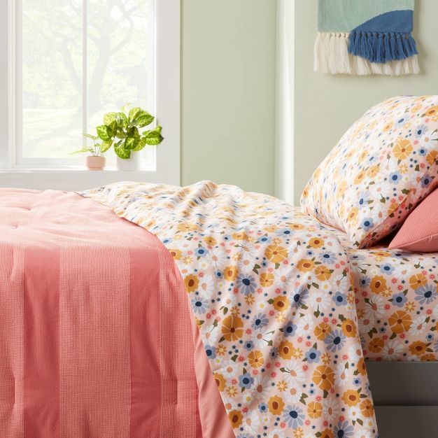 Vintage Floral Print Cotton Sheet Set - Pillowfort™ | Target