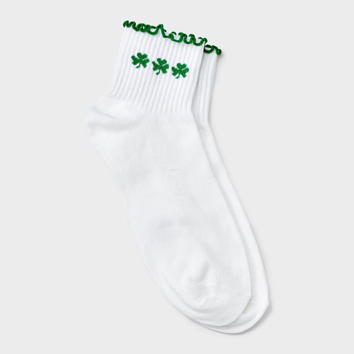 Women's Lettuce Edge Shamrocks Ribbed St. Patrick's Day Ankle Socks - White/Green 4-10 | Target