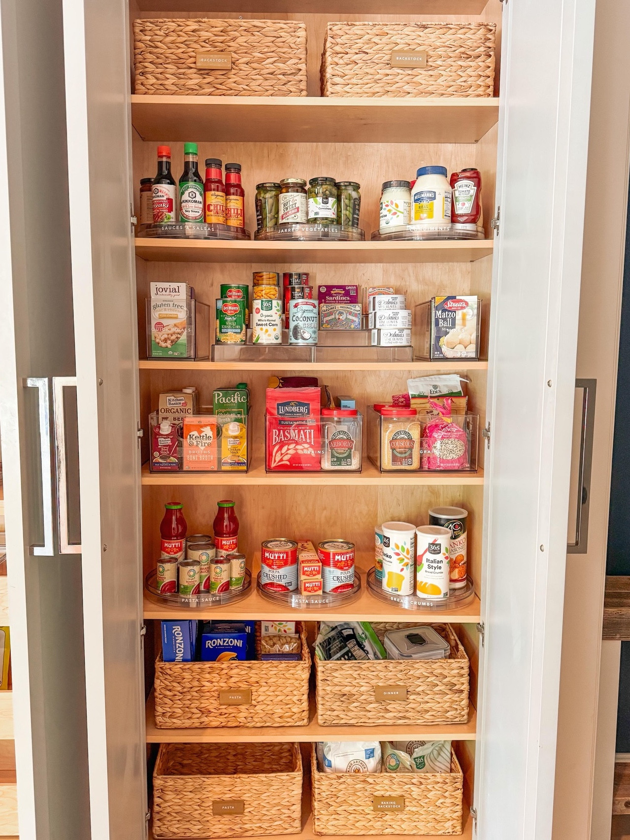 Snow day = perfect planning day. 🗂

✨ Before anything gets organized, it gets a layout plan, a product list, and a purpose. This is what happens behind the scenes before the transformation.

#homeorganization #pantryorganization #organizingtips