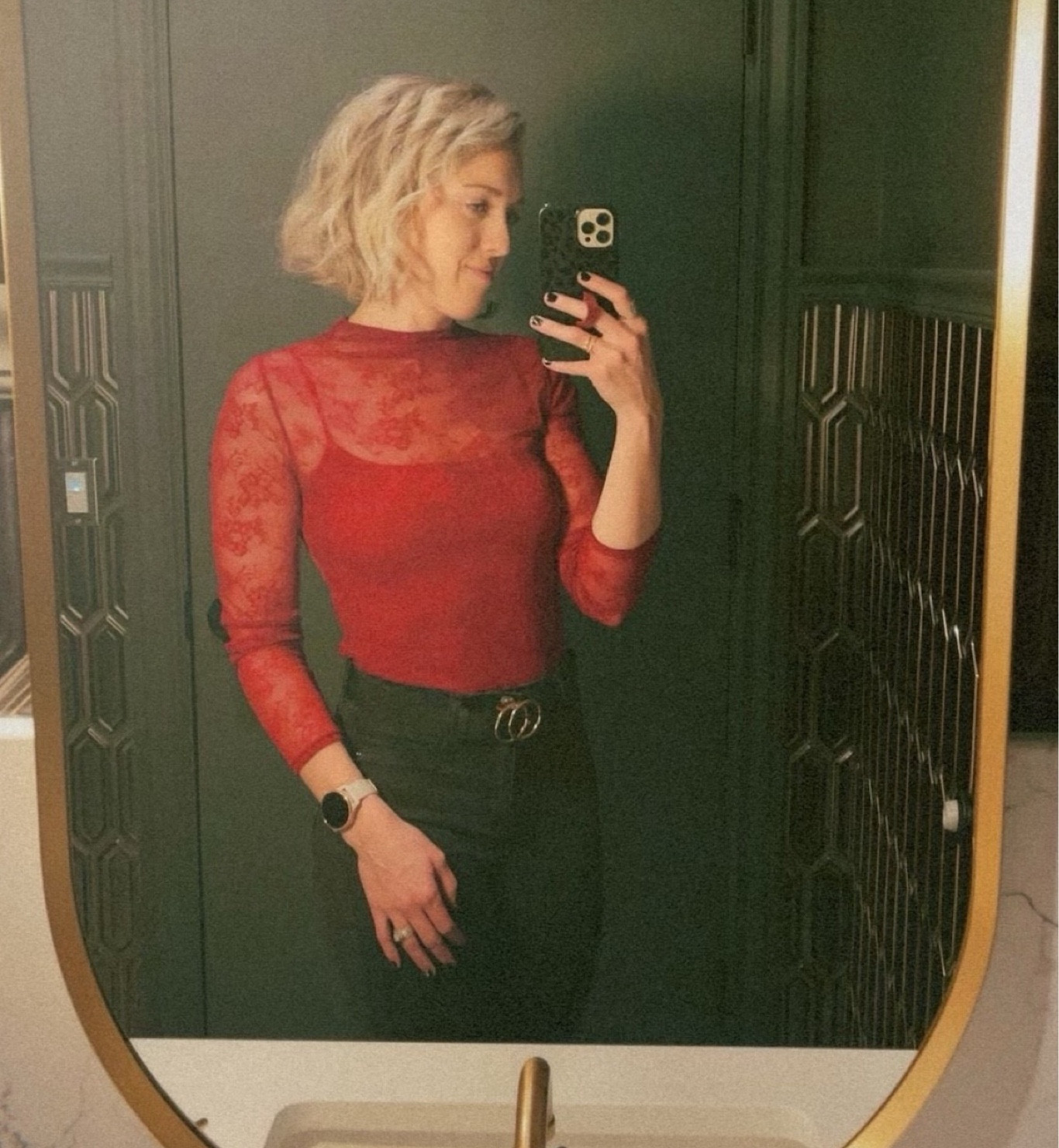 ONLY $15!!!! This top is on sale for only $15 in black and white (red is sold out!) it is so soft and comfy. Grab it while you can!

#LTKfindsunder50 #LTKSpringSale #LTKsalealert