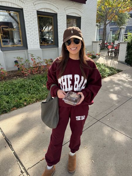 The bar burgundy sweat set. Sweatshirt is a large (it shrinks in the wash) and pants are a small



#LTKstyletip #LTKSeasonal #LTKfindsunder100