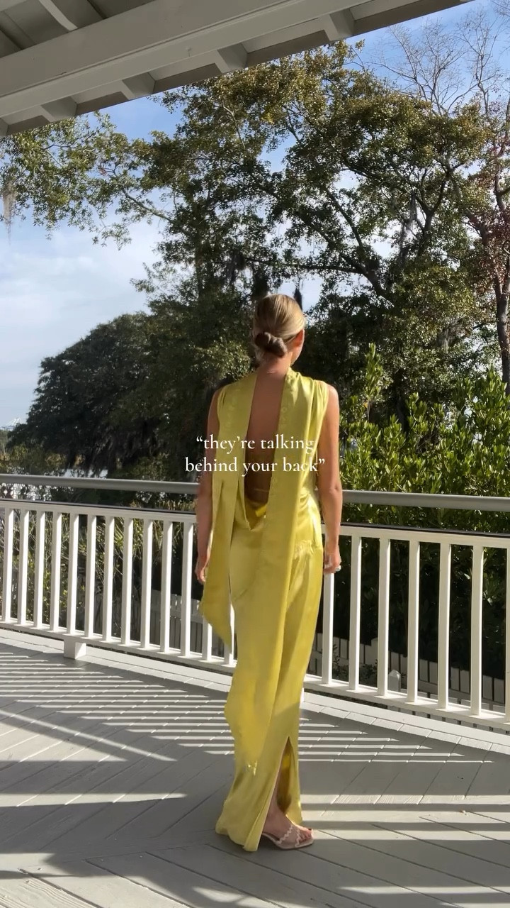 a moment for the back of this dress 🌙

comment SHOP & I’ll message you the link to this exact dress & some other guest of dresses I’m loving 🫶🏻 

#weddingguestdresses #formaldresses #weddingguestoutfit #weddingguestlook #fallweddings