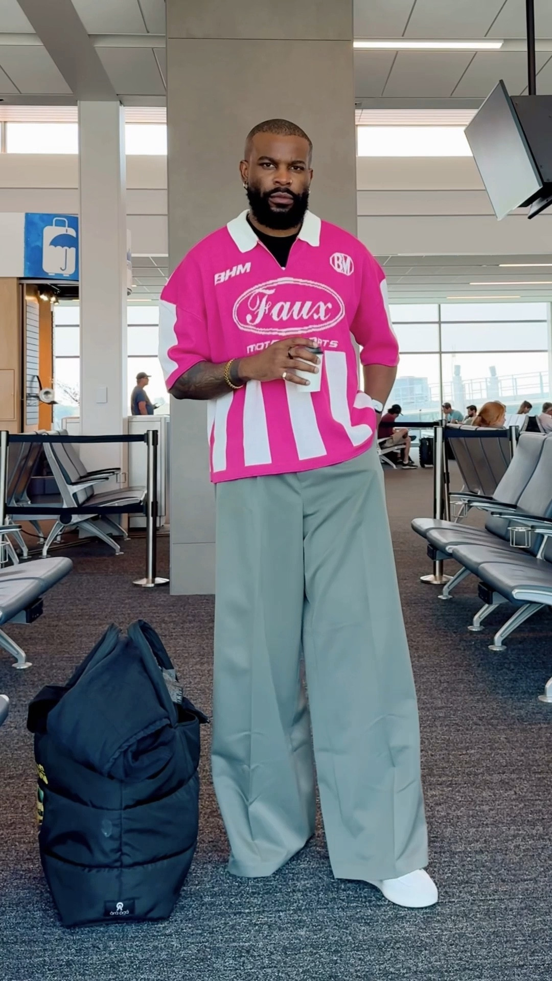 Plain with alil pop!

#LTKSeasonal #LTKTravel #LTKMens