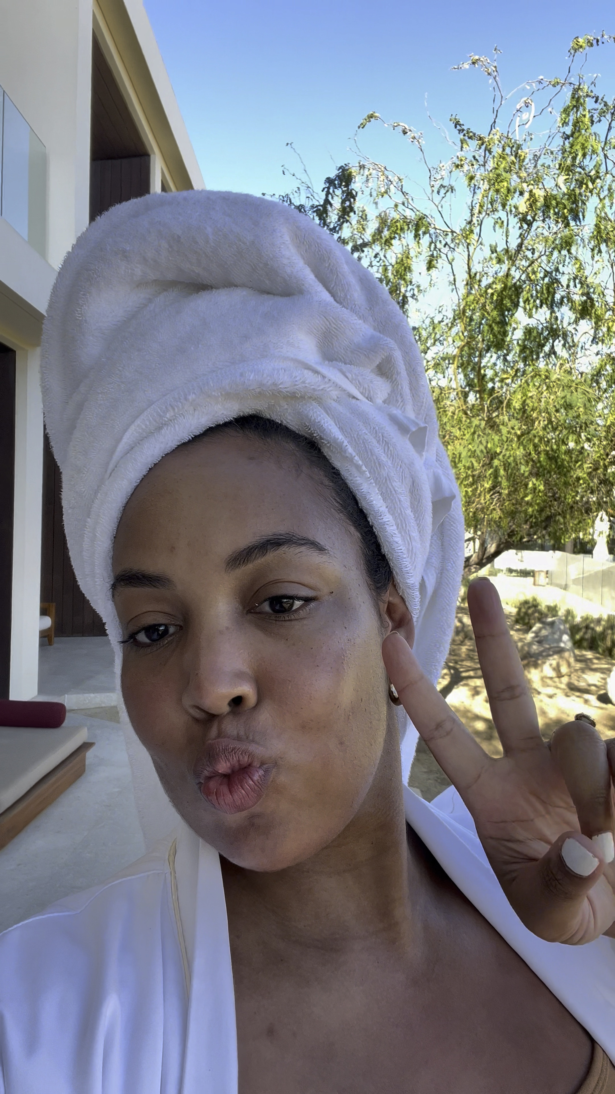 SIMPLE VACATION SKINCARE ROUTINE: I already live by a simple skincare routine but I cut it down even more on vacation. I use my 5 go-to products on the go ✌🏾✨ 

#LTKbeauty