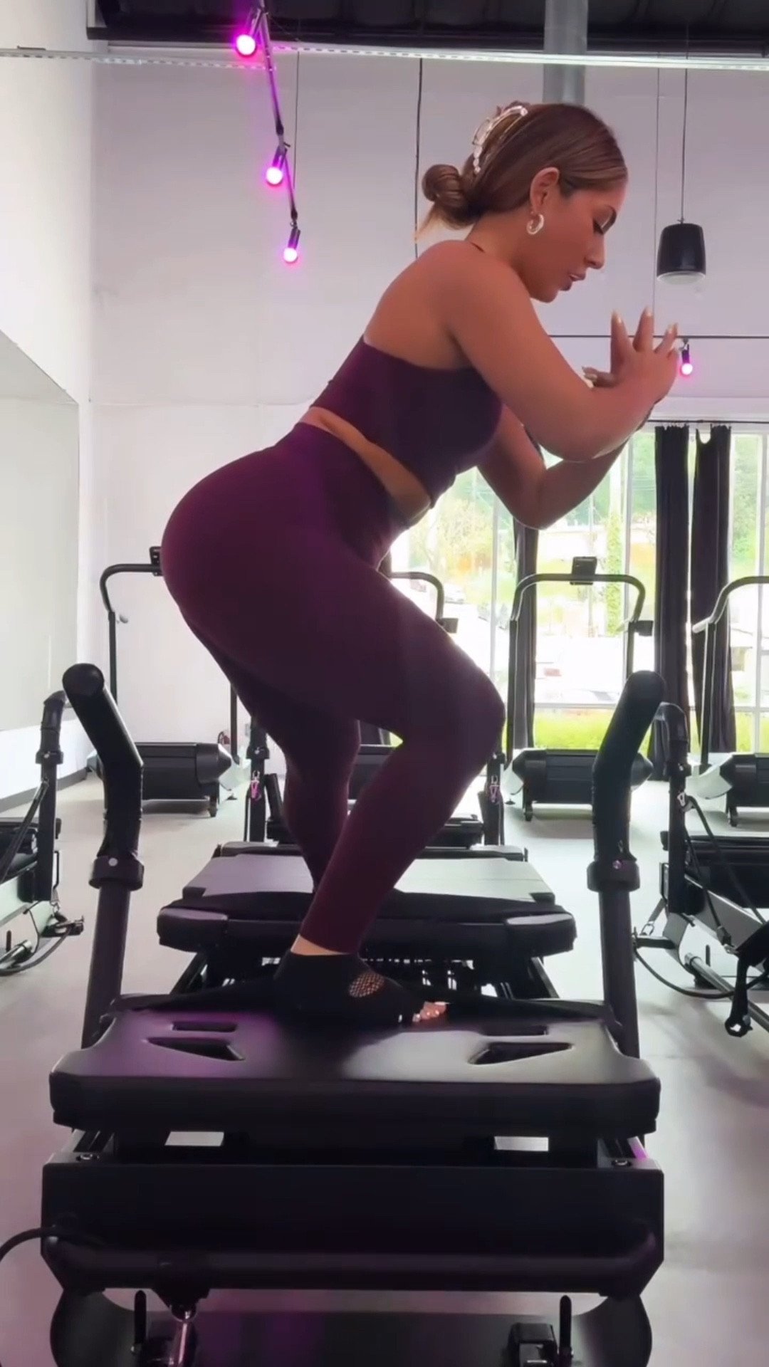 Been loving this workout set from old navy! 
 
#workout #pilatesoutfit 

#LTKFindsUnder100 #LTKFindsUnder50 #LTKActive