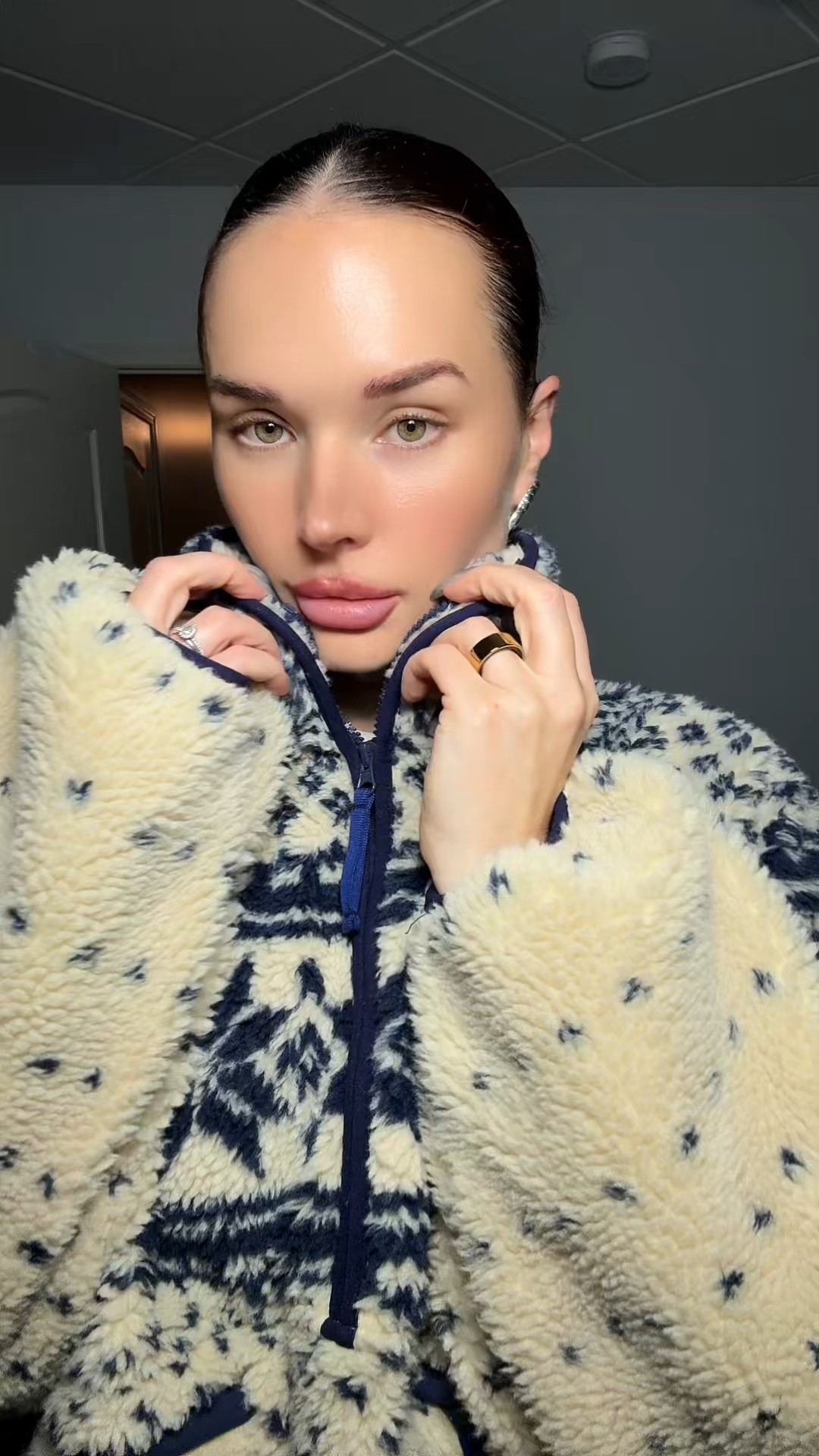 It’s officially freezing 🥶 

#LTKjeans #LTKwinter #LTKcanada