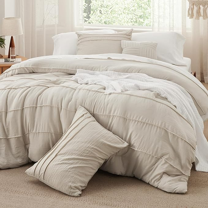 Bedsure Queen Comforter Set - 4 Pieces Pinch Pleat Bed Set, Beige Boho Bedding for All Season, 1 ... | Amazon (US)