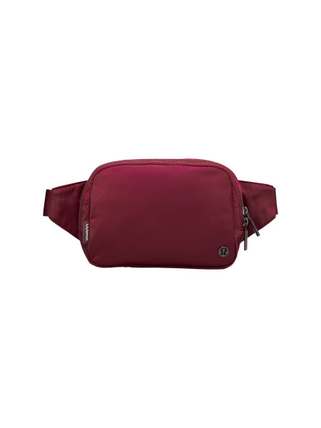 Everywhere Belt Bag Large 2L | Lululemon (US)