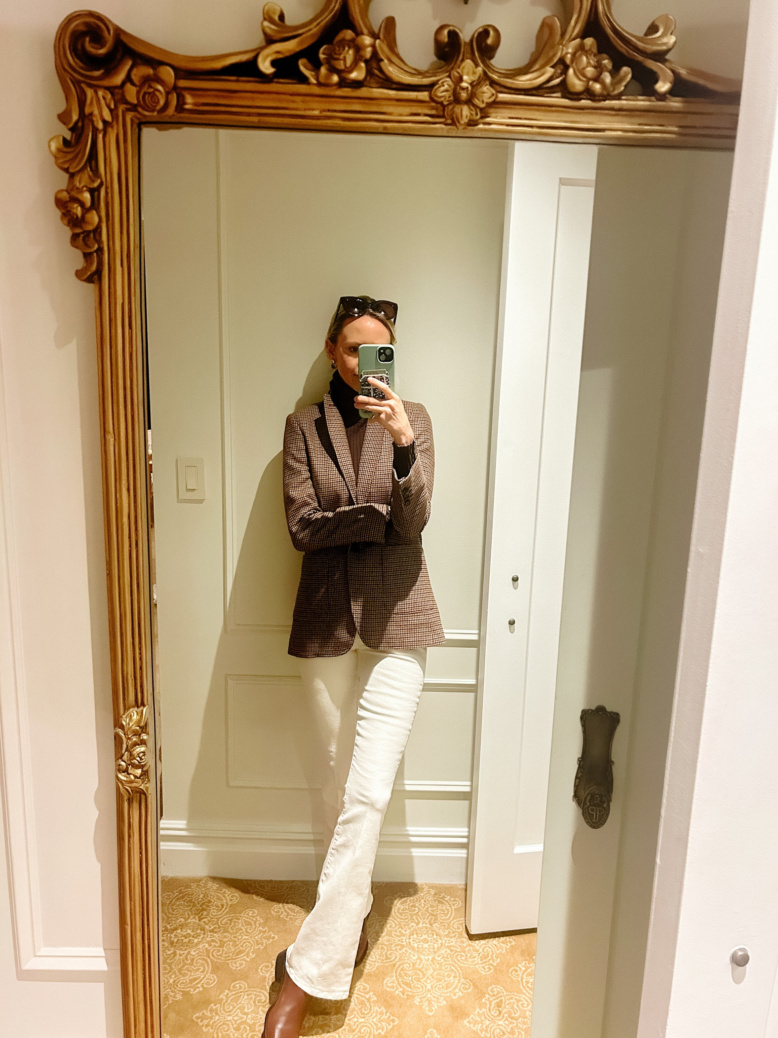 Day two fall in NYC.  My favorite turtleneck.  Layers in case it gets warm and blazer in case I’m cold 

#LTKworkwear #LTKtravel