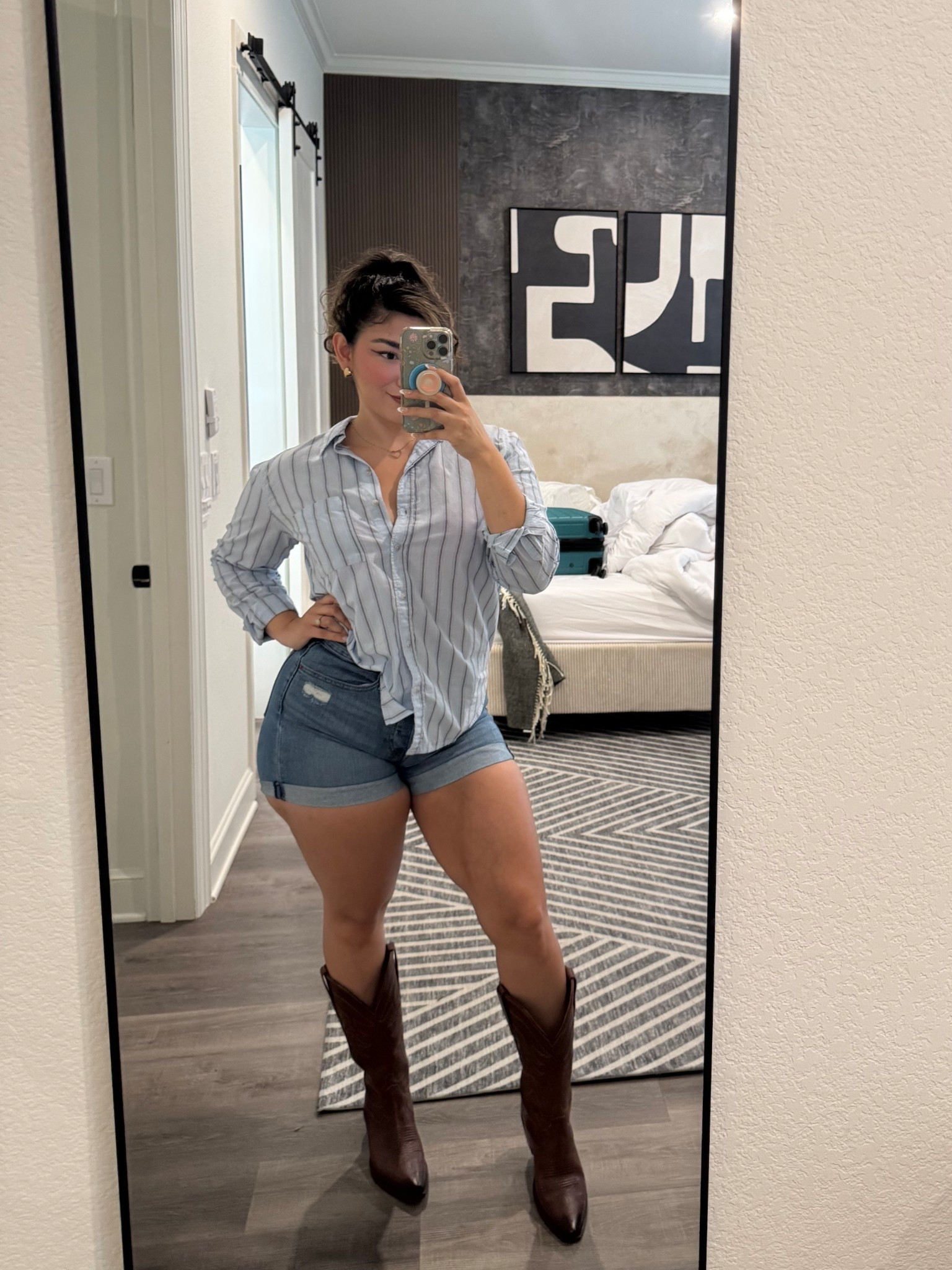 We all need a good pair of cowgirl boots
👢

#LTKStyleTip #LTKShoeCrush #LTKSaleAlert