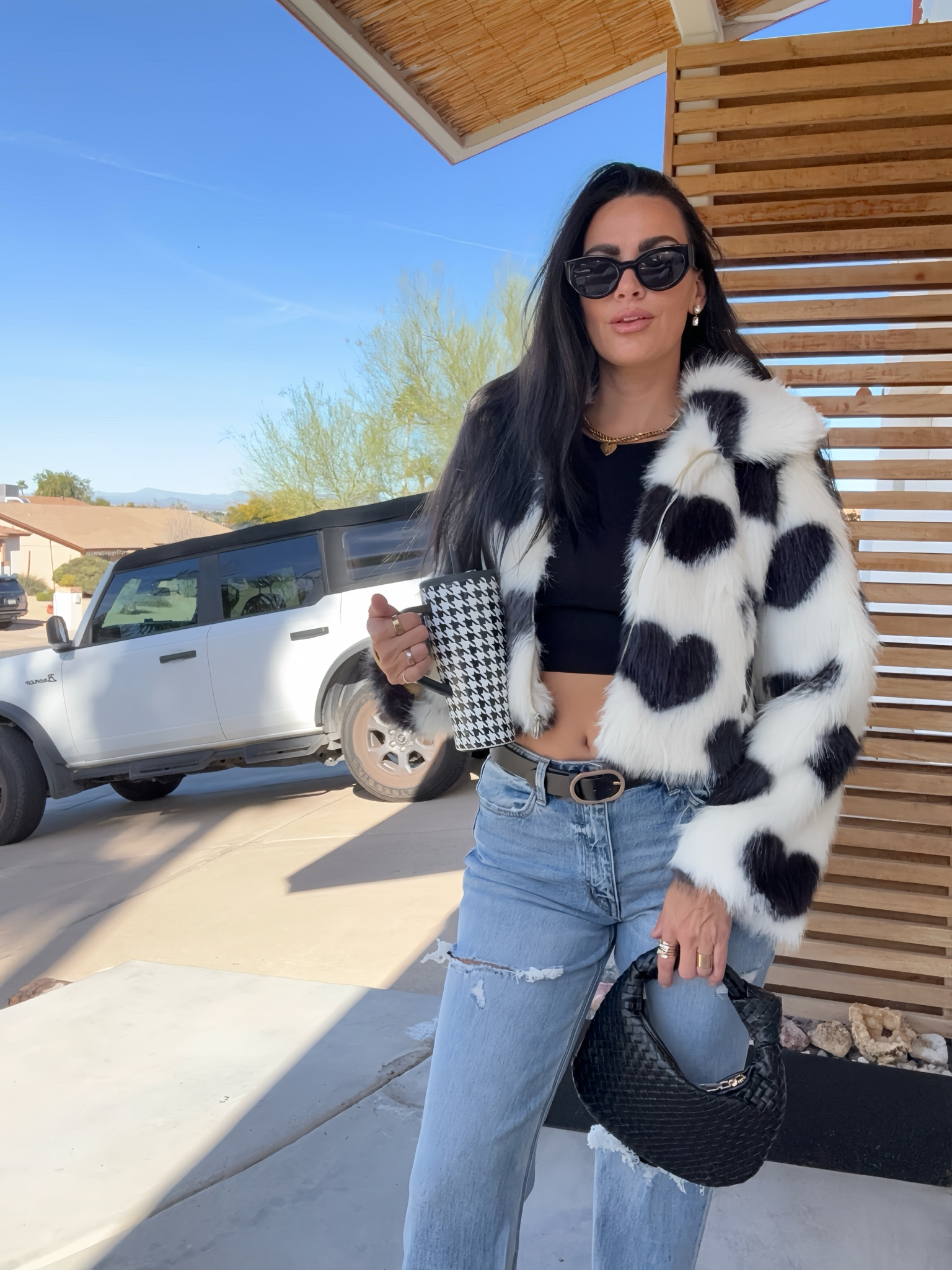 Another VICI outfit I’m loving—effortless, flattering, and one of those throw-it-on-and-go looks that still gets compliments. Perfect for busy days when comfort is non-negotiable but style still matters. Don’t forget to use code CHANTEF30 for 30% off ✨
#vicicollection #vicihaul #outfitideas #casualchic #momfashion #everydayoutfits #ltkfashion

#LTKU #LTKSeasonal #LTKSaleAlert