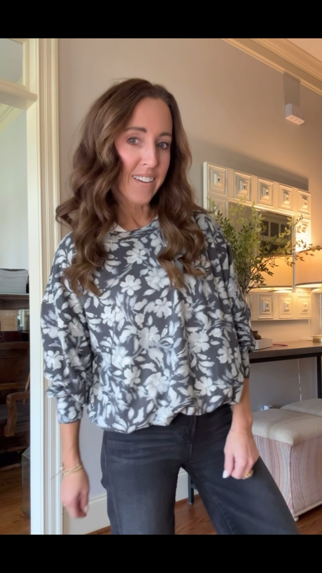 Floral bubble hem top. Thin sweatshirt, super soft. Winter to Spring style. Currently 50% off. 
Size S

#LTKSaleAlert #LTKSeasonal #LTKOver40