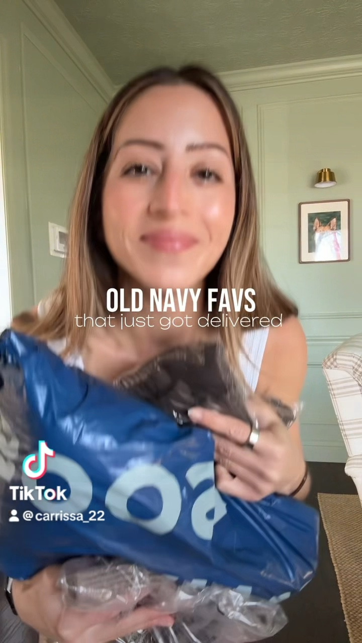 Old navy short girl
Approved finds. Loving a cozy set right now #ltkcozy #ltffallfashion


#LTKPetite