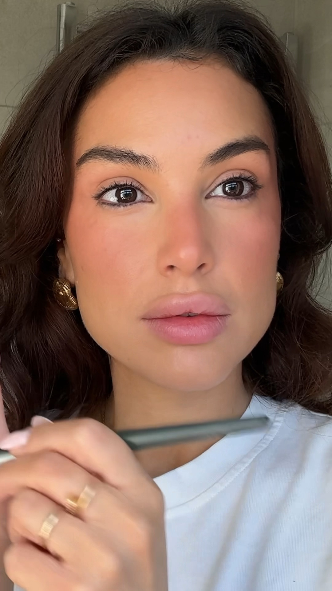 Spring is springing and it’s time for makeup inspo🤍 keeping it light and natural
Shades and products used linked below-
•Moisturiser- Tatcha water skin
•Skin tint- Charlotte Tilbury shade 7.5
•Concealer- Burberry perfecting concealer- shade 60 M-W 
•Cream bronzer- Merit shade Seine
•Laura mercier setting powder- shade Rose
•Bronzer - Mac shade give me sun
•Cream Blusher- westman atelier shade Petal
•Brightening powder- westman atelier shade pink bubble
•Mascara- Diorshow- 090
•Lip Liner- Kylie cosmetics shade Iced Latte
•Lipstick- Mac shade $ellout
•Gloss- Hudabeauty shade Honey
