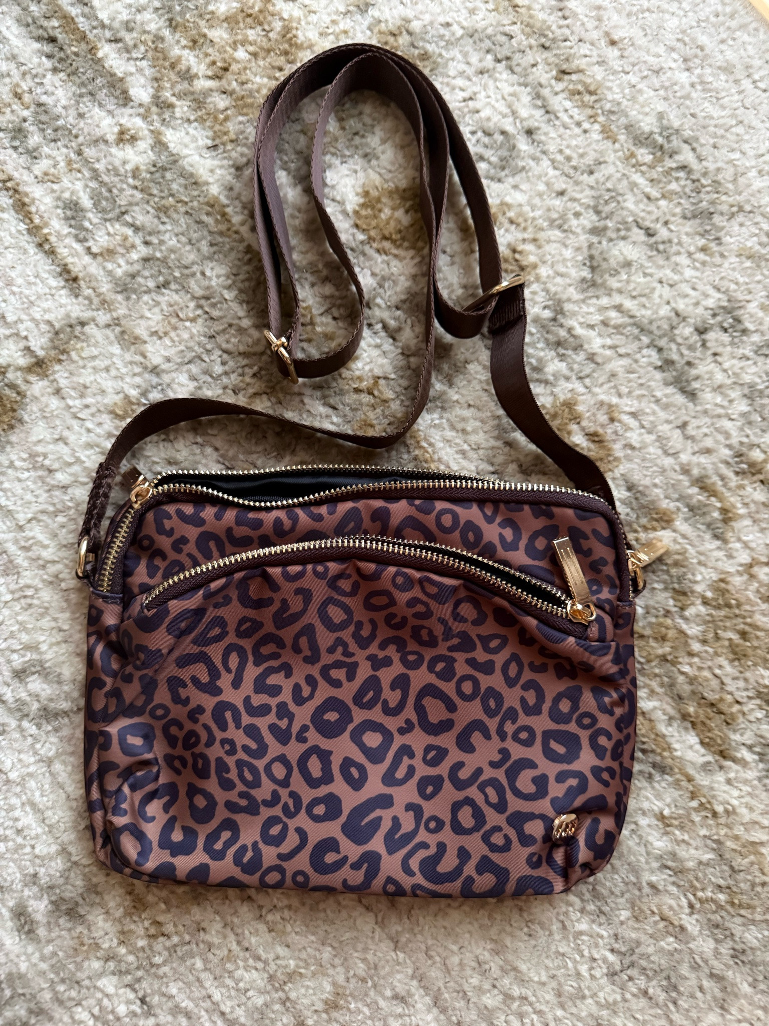 Crossbody purse
Compact but holds a lot! 
One open pocket and two zipper compartments 
Adjustable strap 

6 color options

#LTKSeasonal #LTKdayinmylife #LTKmomlife