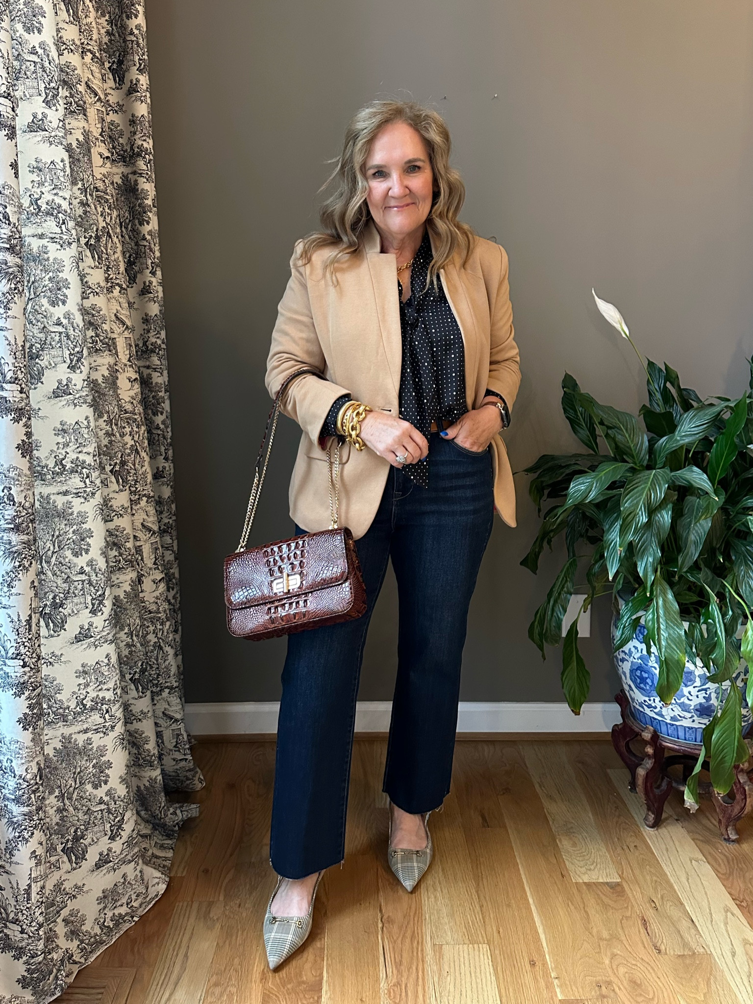 Business casual. These straight leg jeans dark wash are a great choice. Tts. 15% off code NANETTE15

Blazer larger size. This is cappuccino 10% off code NANETTE10

Blouse tts. It’s such a great satin. Not heaven. 


Office outfit teacher outfit Walmart fashion fall blazer 

#LTKFindsUnder100 #LTKOver40 #LTKWorkwear
