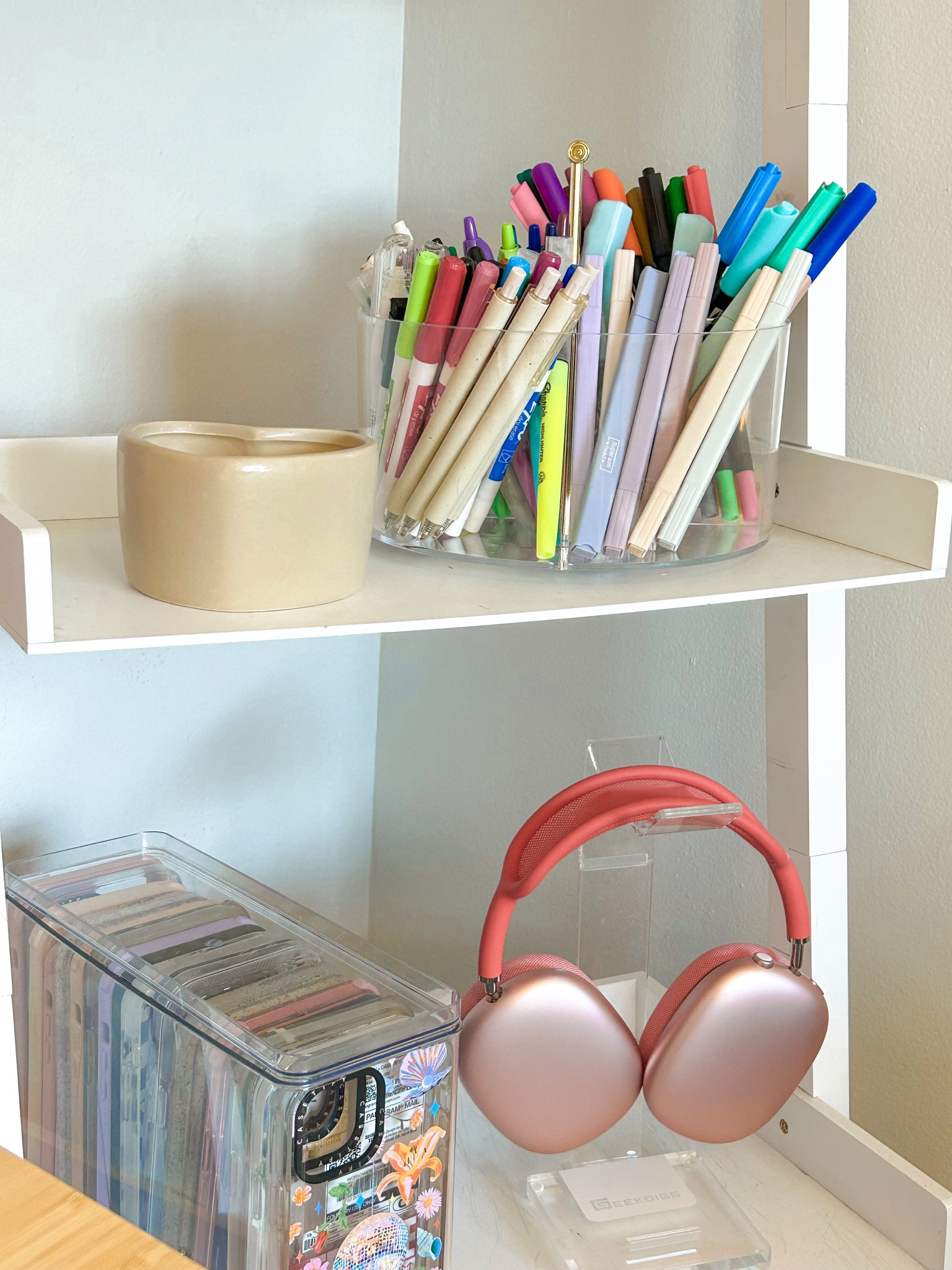 home office: shelf