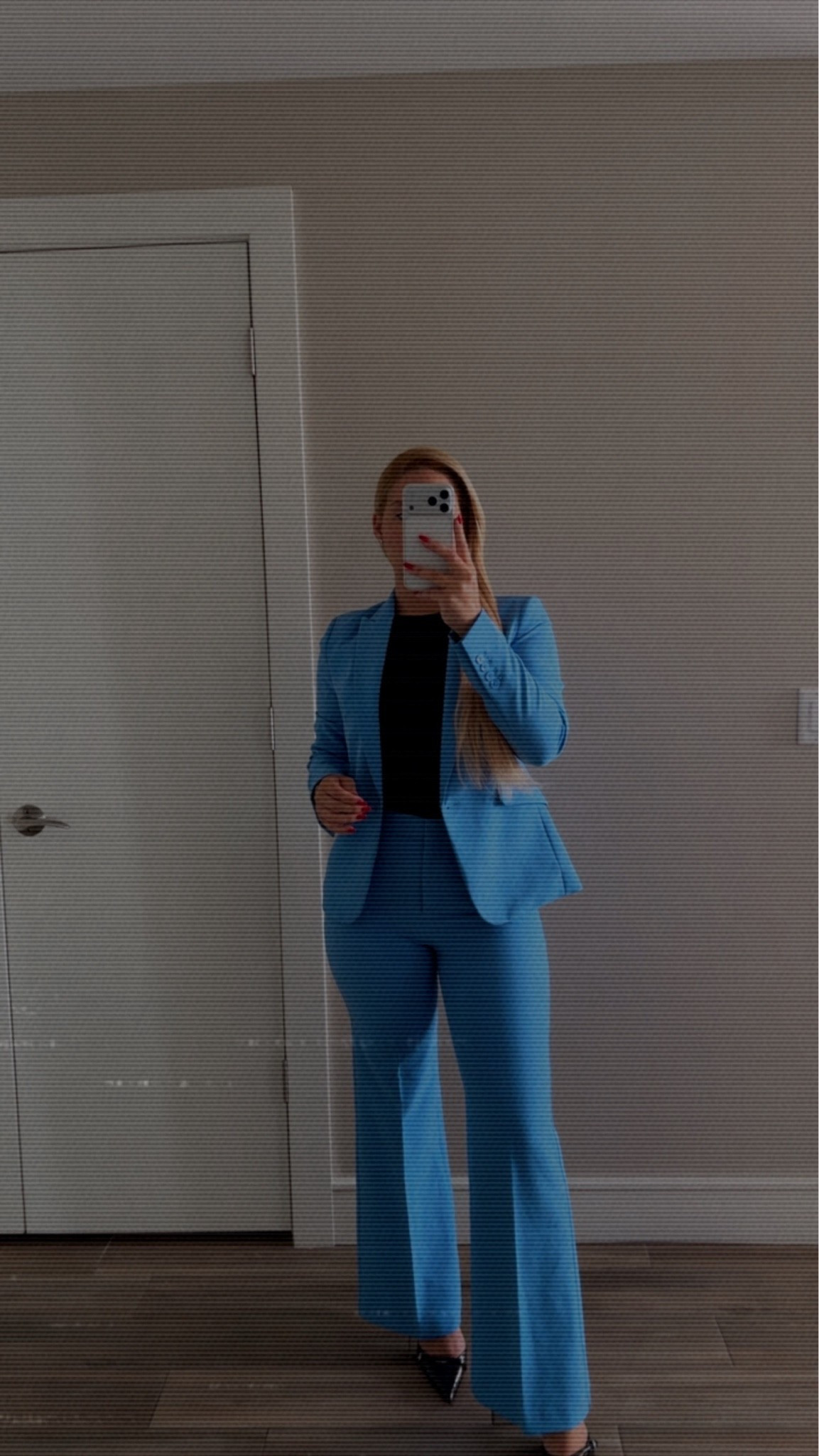 pant suit of the day 🖤