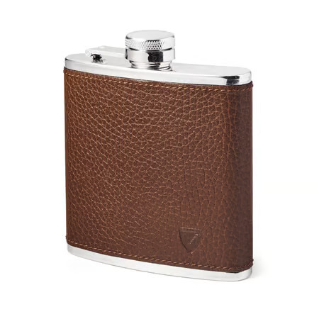 Classic 5oz Leather Hip Flask

        
            
            Tobacco Pebble | Aspinal of London US