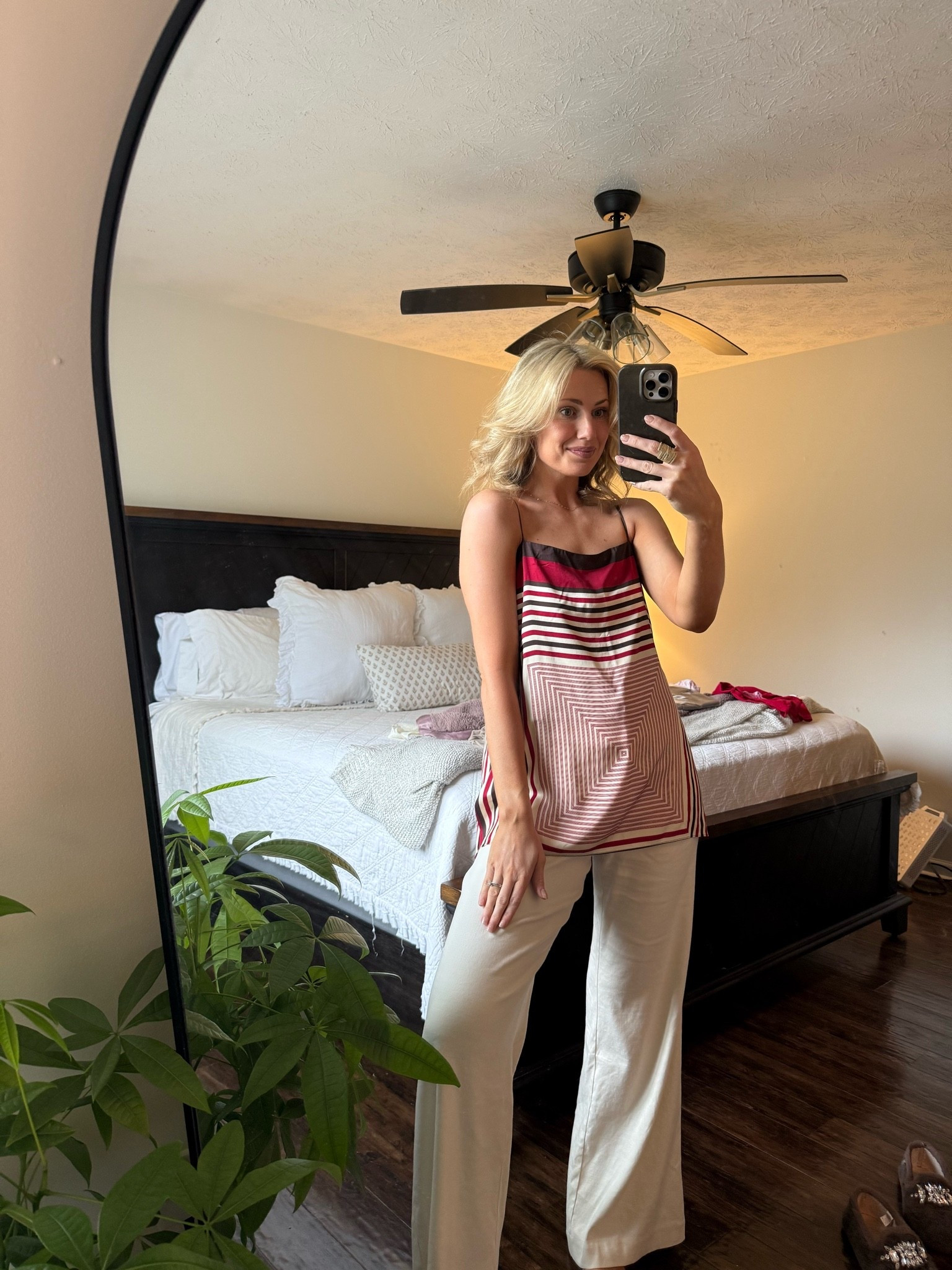 Date night❤️

Medium in top,
4 in pants