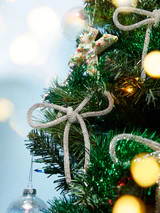 That's A Wrap Ornament Bow Set - Silver | BaubleBar (US)