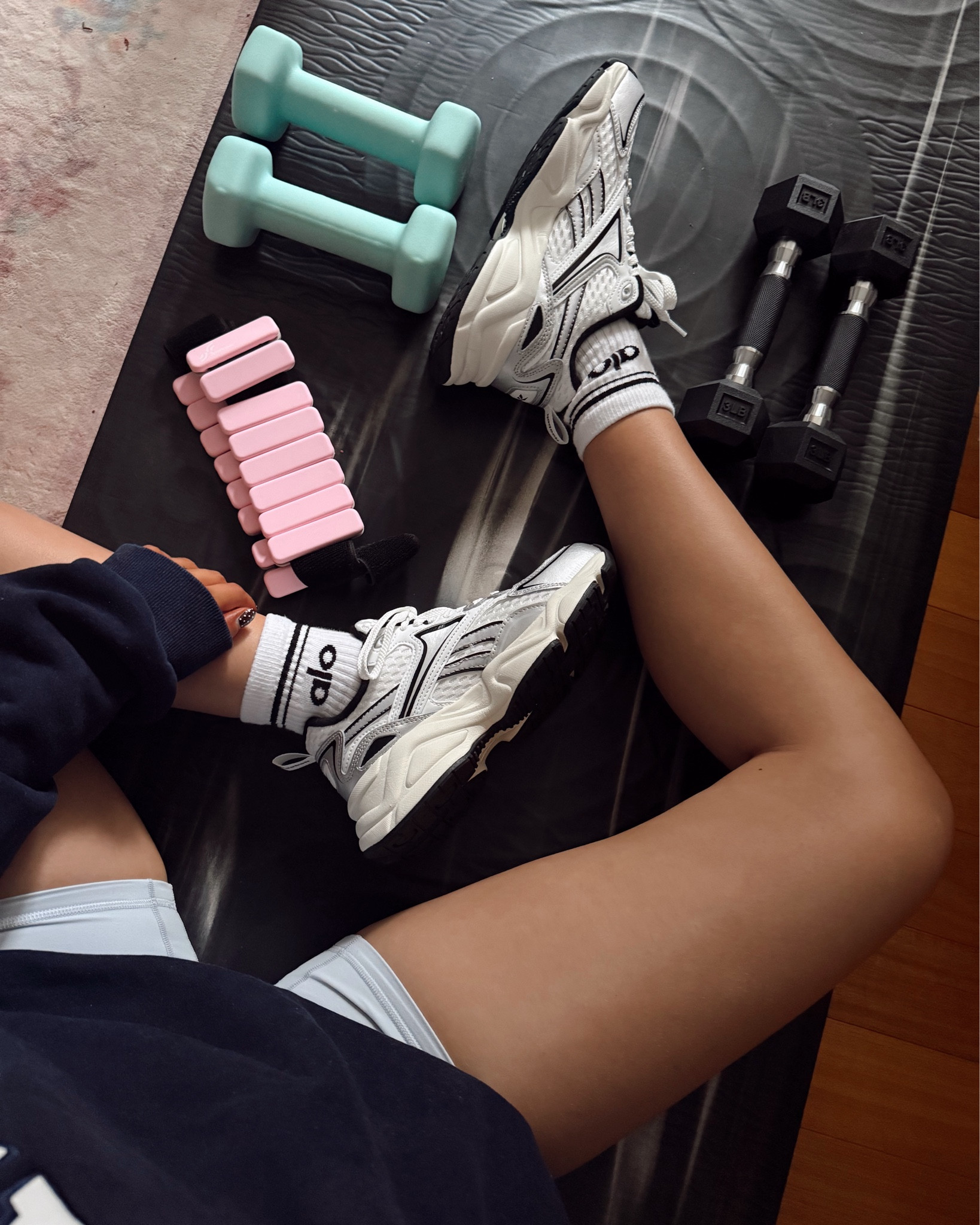 Top: 6 
Shorts: 4 



#LTKActive #LTKU #LTKStyleTip