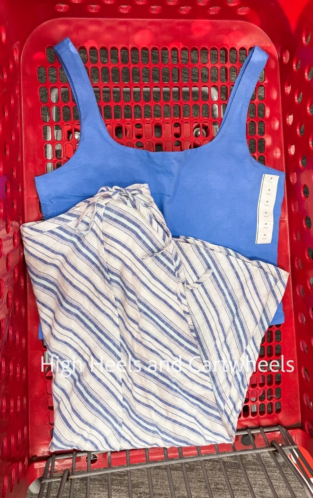 These Target square neck tanks are a favorite of ours! They're so good you'll want one in every color. And how about that skirt?!😍