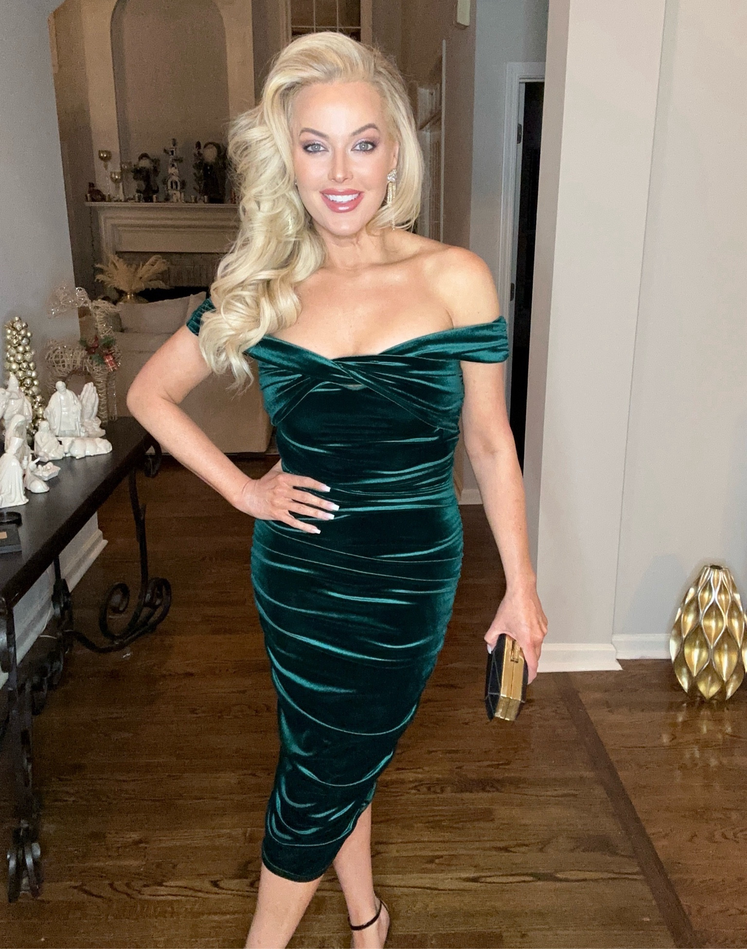 Gorgeous velvet dress!!! Stretchy and comfy. I chose this dress because it’s sexy, but still elegant. 

#LTKSeasonal #LTKparties #LTKover40