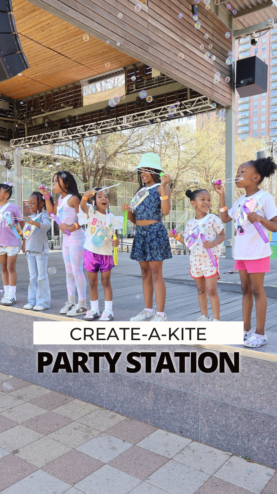 Create-A-Kite Interactive Party Station

#LTKParties #LTKKids #LTKFestival