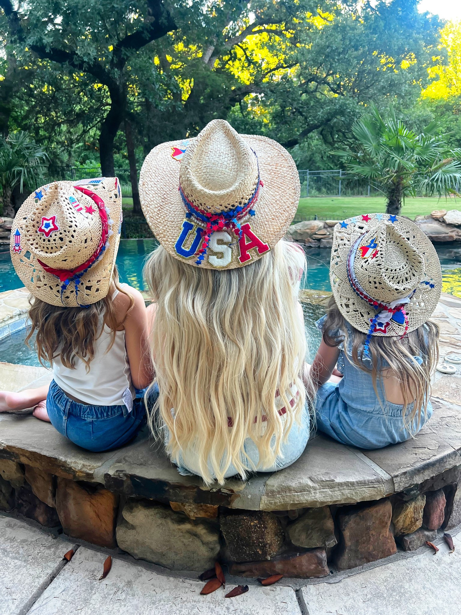 DIY patriotic cowboy hats. Summer crafts 