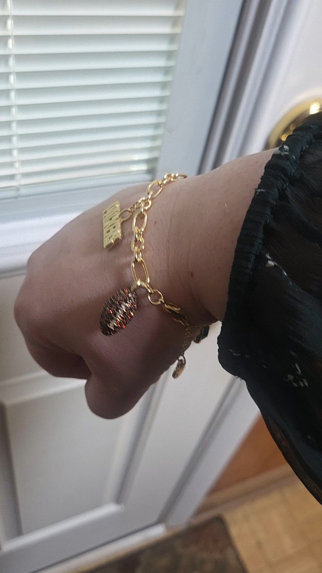 The cutest NFL collection is on sale now at Baublebar, all pieces are currently 30% off! Includes earrings, necklaces, bracelets, and phone charms. 

#LTKGiftGuide #LTKHoliday #LTKSaleAlert