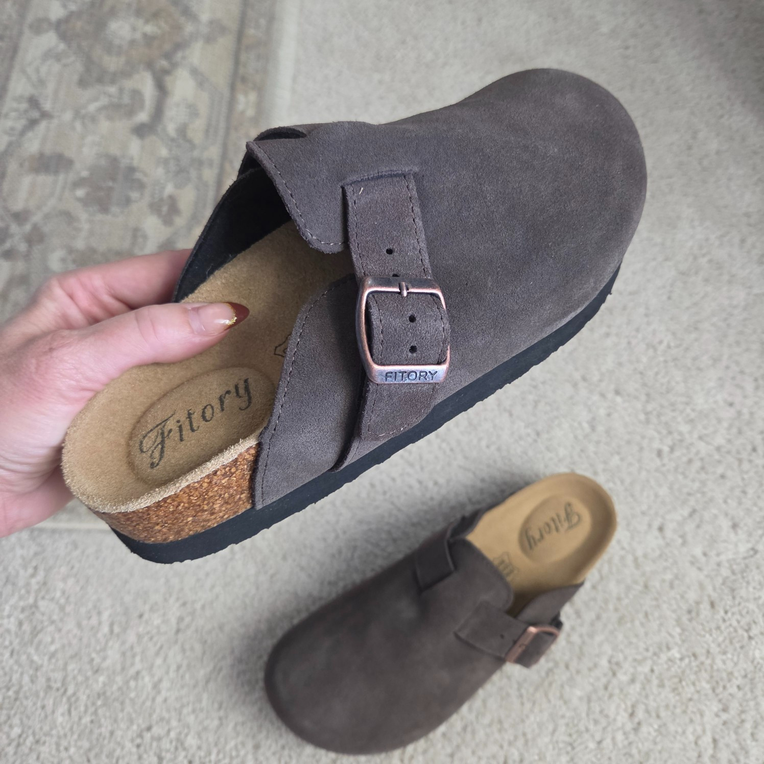 Easy fall staple 🍂 These FITORY clogs from Amazon have that classic suede-look style that pairs perfectly with leggings, denim and cozy layers.#FITORY #AmazonShoes #FallFashion #ClogStyle #AmazonFinds

#LTKSeasonal #LTKootd #LTKdayinmylife