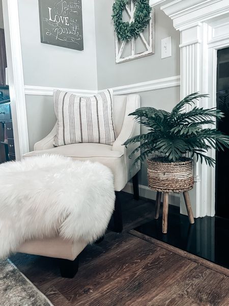 Rounding up some cute home decor from Target, Amazon, and Wayfair. 

Faux plant, accent chair, modern farmhouse pillows, modern farmhouse, sale, ottoman, target home, amazon home, bedroom, living room

#LTKSale #LTKhome #LTKsalealert