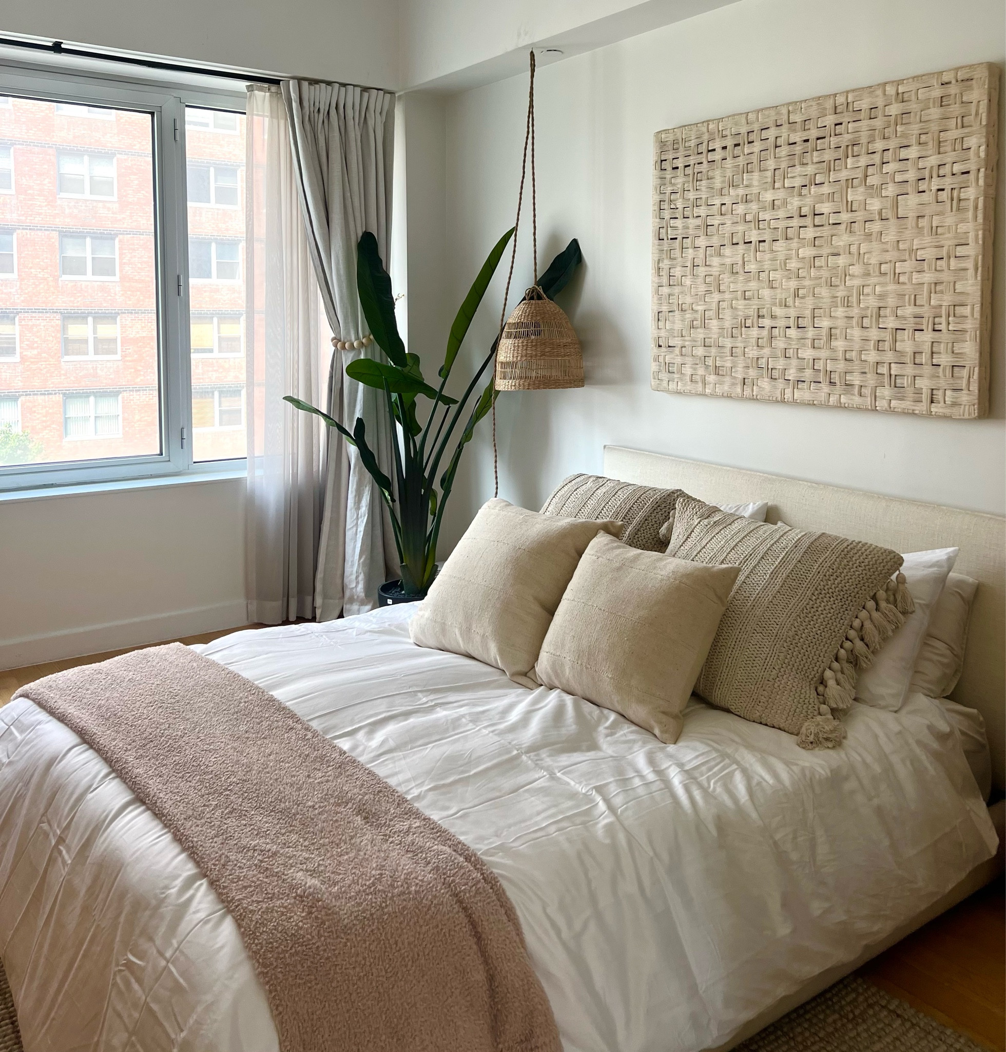 bedroom details! 

#LTKhome #LTKxNSale #LTKSeasonal