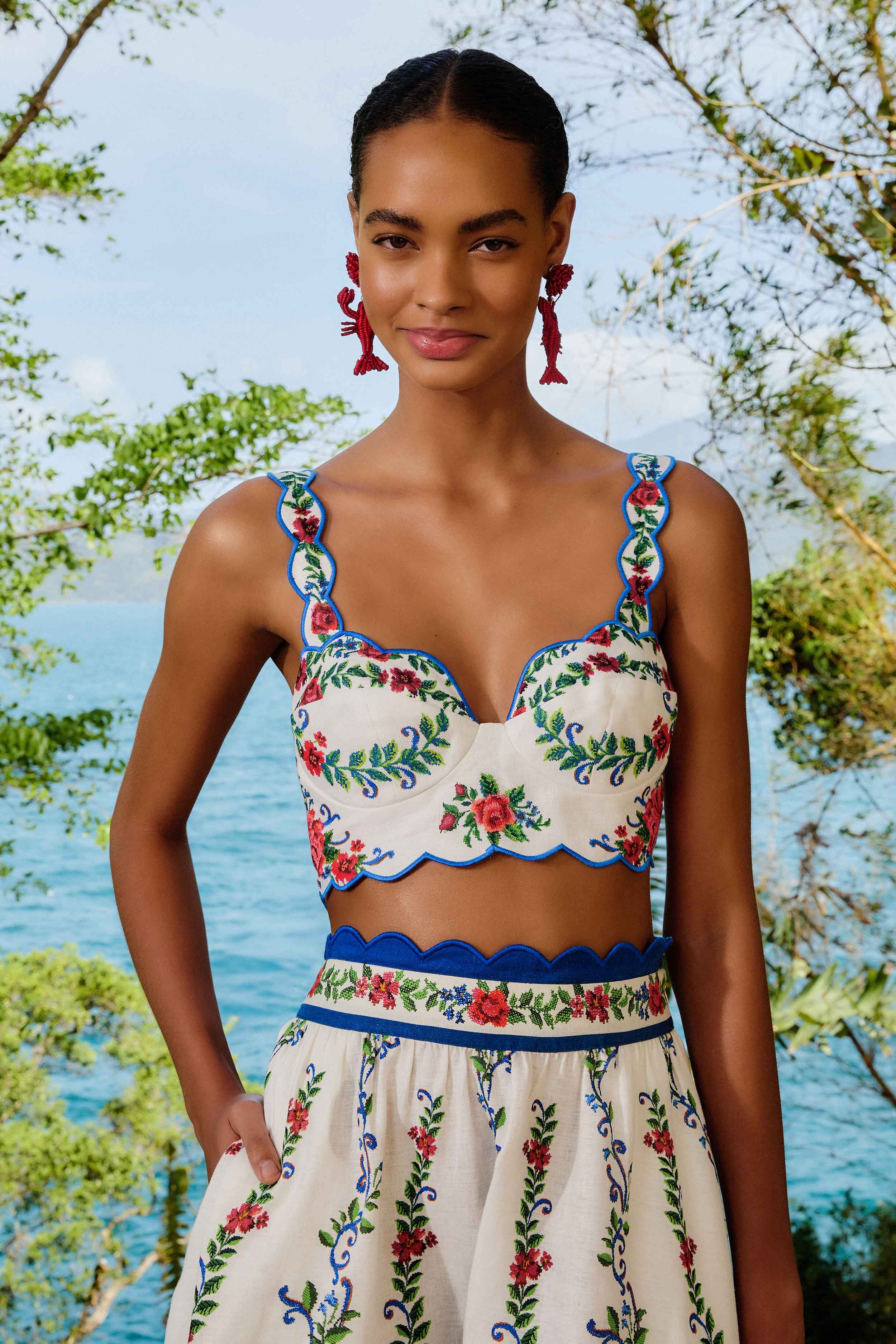 Off-White Flower Tapestry Euroflax Premium Linen Top, FLOWER TAPESTRY OFF-WHITE / L | FarmRio (US)