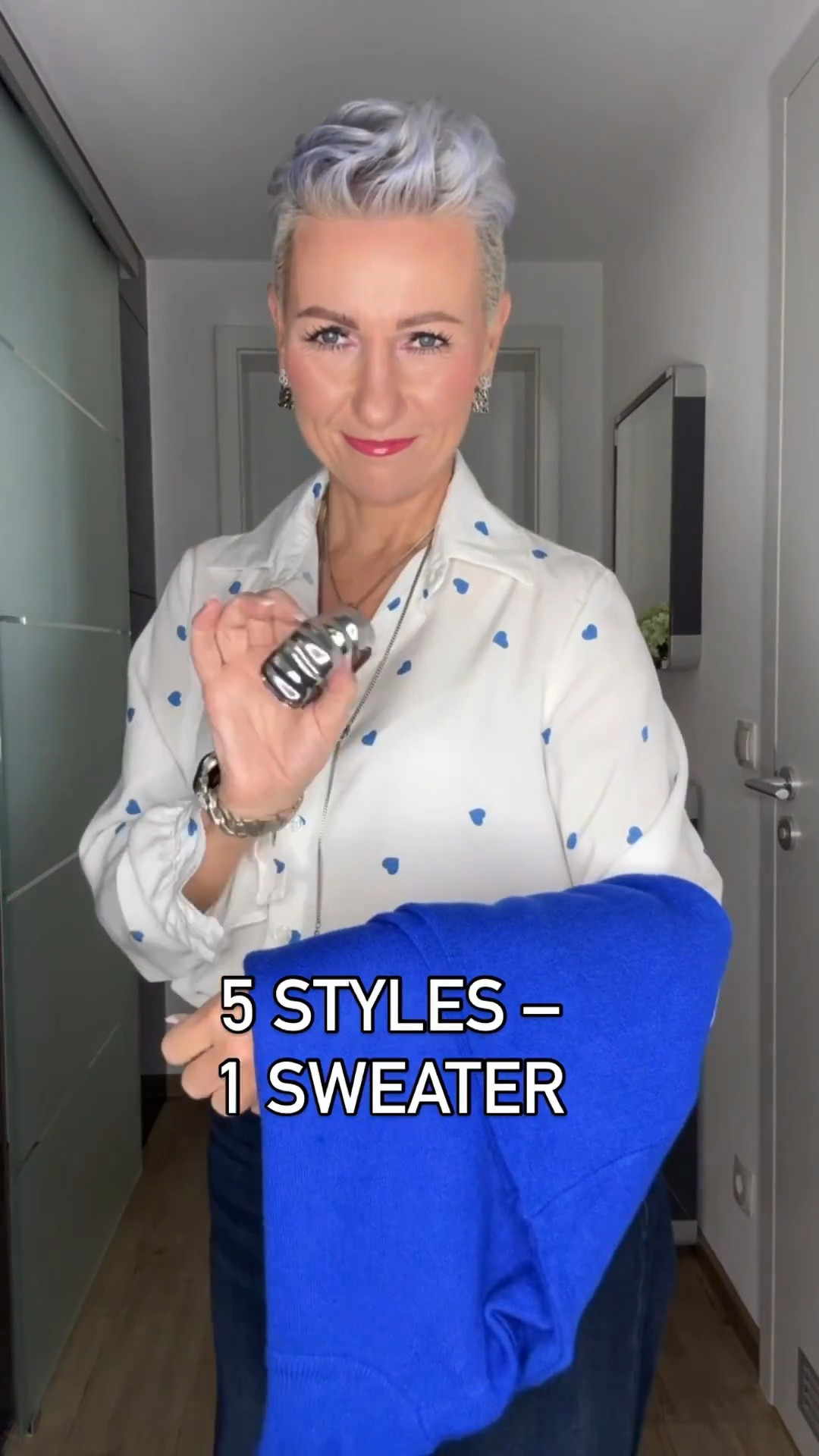 5 Styles – 1 Sweater. Let’s make it chic! 💫

Sometimes it’s not what you wear – it’s how you wear it.❗️

Mit nur einem Pullover kannst du deinem Outfit sofort ein stilvolles Upgrade geben – ob casual, classy oder French chic.

✨ Hier zeige ich dir, wie du deinen Pulli stylen kannst – nicht nur zum Anziehen, sondern zum Veredeln.

Which one would you try first? 💫

#quietluxury #styleover50 #elevatedstyle #fashioninspo #parischic #capsulewardrobe #minimalstyle #effortlesschic #fallfashion #ootdinspo

#LTKautumn #LTKstyletip