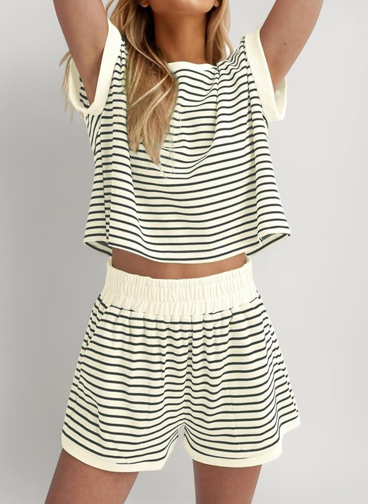 Famulily Women's Striped Pyjamas Set Summer Soft Loungewear Tops and Shorts Co ord Sets with Pock... | Amazon (UK)
