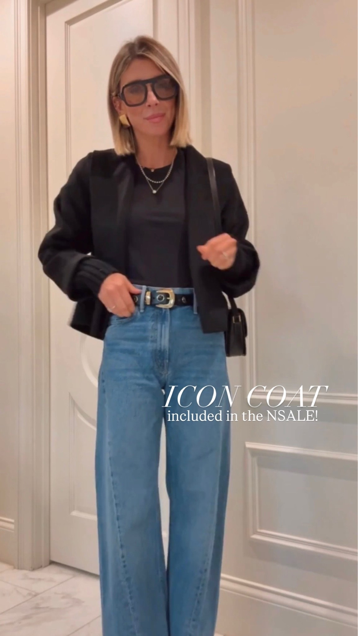 My icon coat is included in the sale! I'm wearing size small