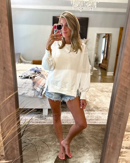 Such a great not-so-basic sweatshirt- and it’s on sale! It is a thinner material, not thick like a sweatshirt, so comfortable for late summer early fall for sure!

#LTKover40 #LTKU #LTKBacktoSchool