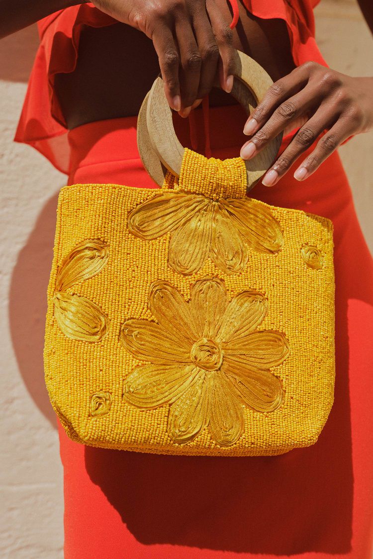 Stay Chic Yellow Beaded Wood Handle Bag | Lulus