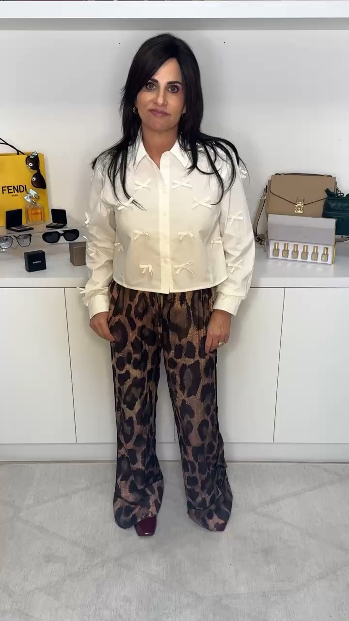 Top sm , pants XS , flats TTS

#LTKStyleTip #LTKOver40 #LTKSaleAlert