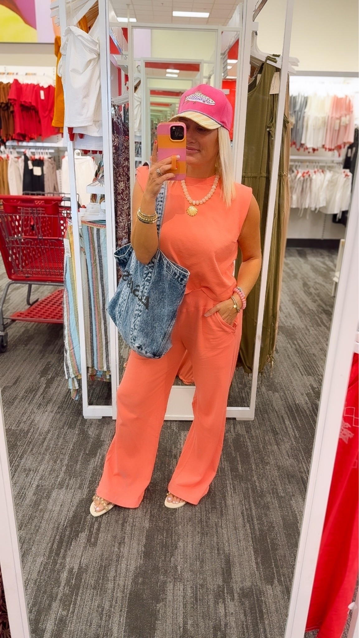 The cutest outfit from poppy and pine 
Size small in outfit