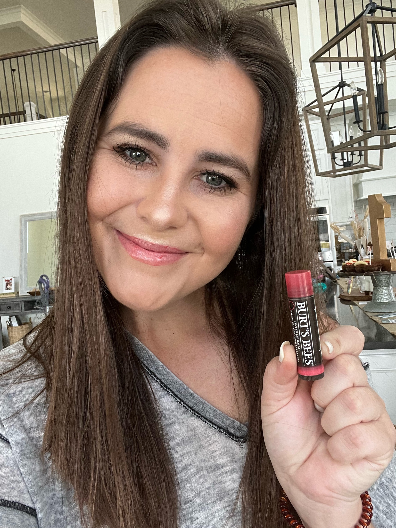 Burts bees tinted lip balm

#LTKFind #LTKGiftGuide #LTKstyletip