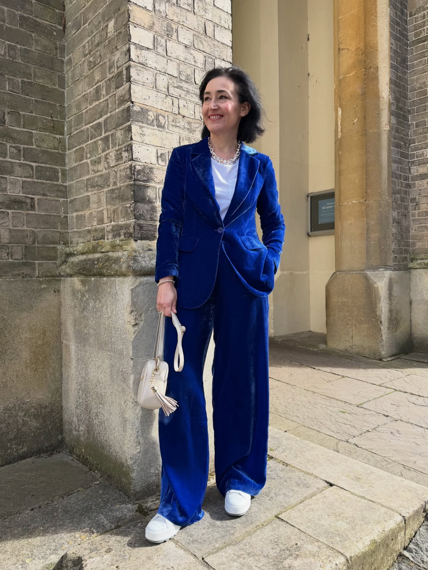Snaps from the Mother’s Day weekend in the UK. Yes, I totally wore the full velvet suit to brunch and felt a million $! Life’s too short to keep things for best and what’s more, all the compliments from total strangers made my day even sweeter!☺️

Hope all UK mums had a lovely day💙
Xx
.
.
.
.
.
.
.
#aspiga #velvetsuit #bluevelvet #marlow #weekendstyle 
Wear your wardrobe . Wear what you have . Sustainable style . Aspiga London . Brunch outfit . Over 40 style . How to style . What to wear . Wear your confidence. 
@aspigalondon